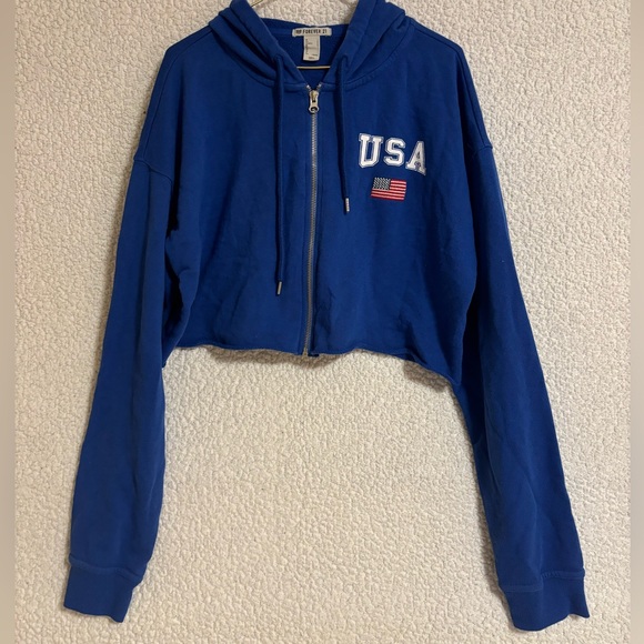 USA Cropped Zip Up - Picture 2 of 16